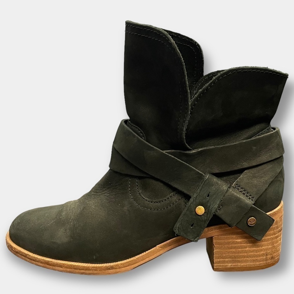 Ugg Elora Leather Black Boot Bootie Size 7.5